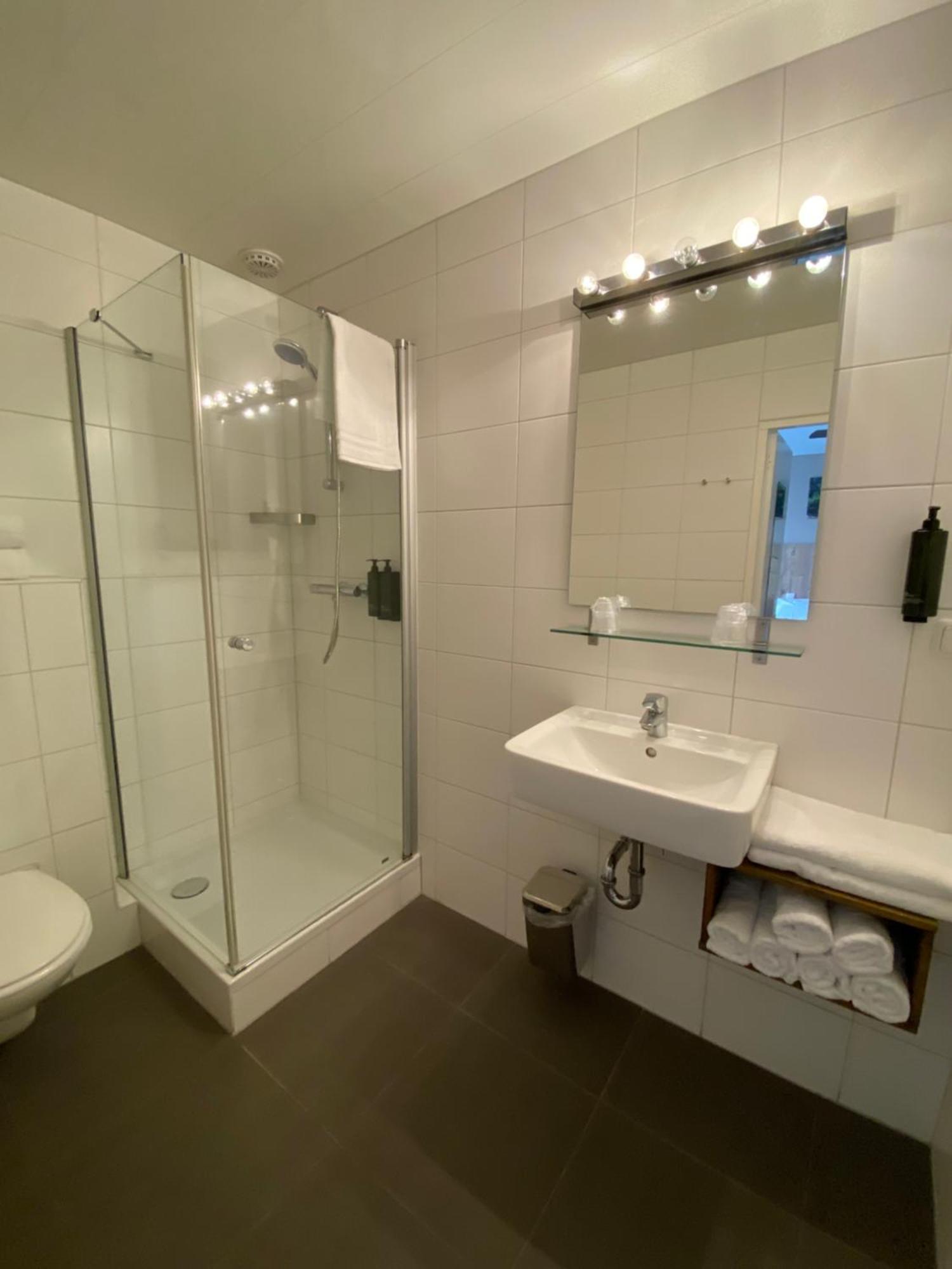 Hotel Emilia Kaatsheuvel Luaran gambar